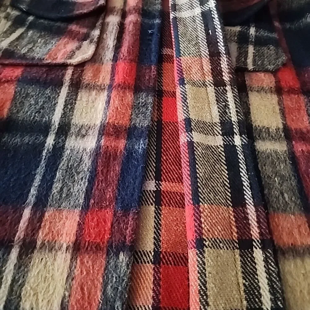 Men's Vintage Heavy weight Flannel Jacket Shirt Mervyn's Red Blue  NO BUTTONS